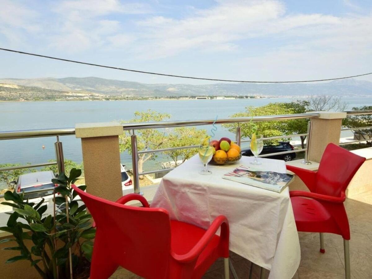 Apartments Vini Trogir Bagian luar foto