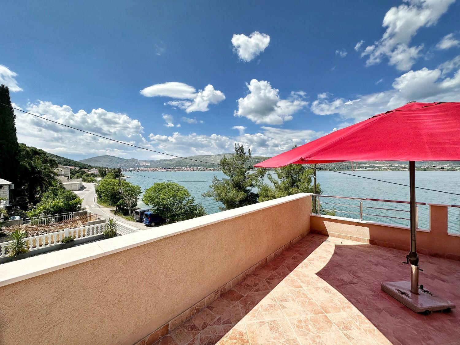 Apartments Vini Trogir Bagian luar foto
