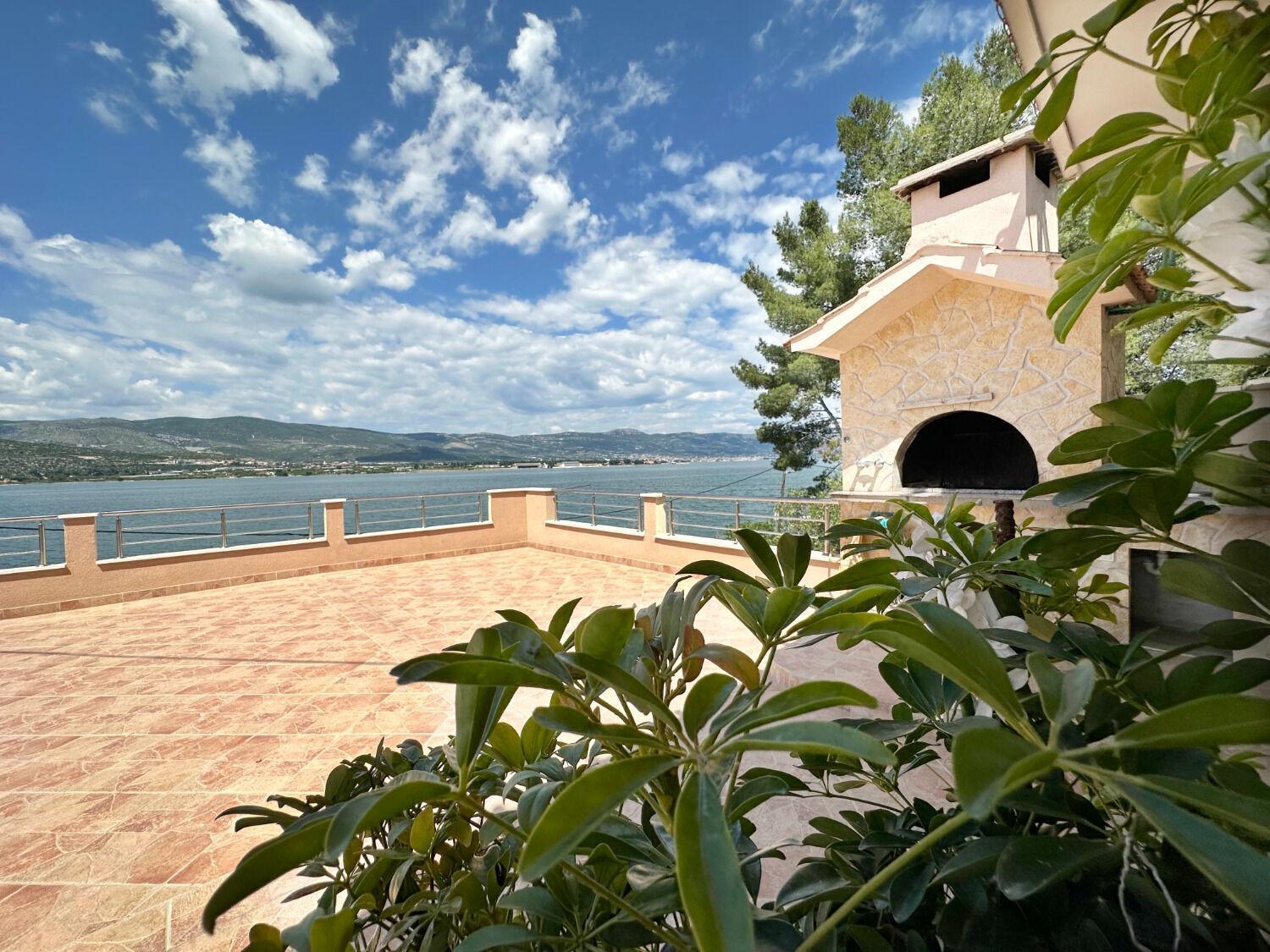 Apartments Vini Trogir Bagian luar foto