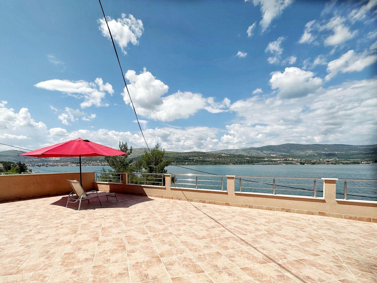 Apartments Vini Trogir Bagian luar foto